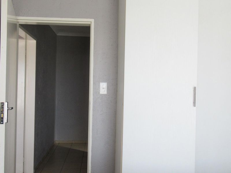 2 bedroom, 2 bathroom house in Willow Park Manor  - Photo 10