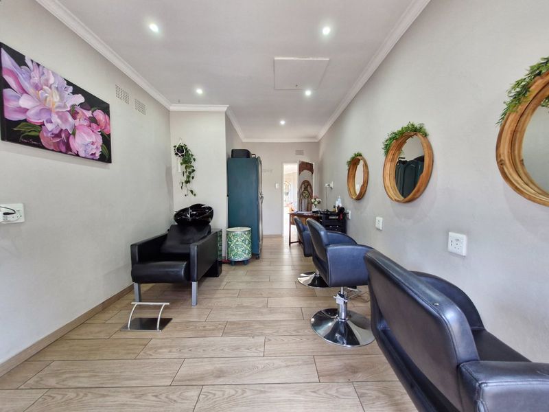 Stunning Modern 3–4 Bedroom Family Home in Secure Boomed-Off Parkrand - Photo 9