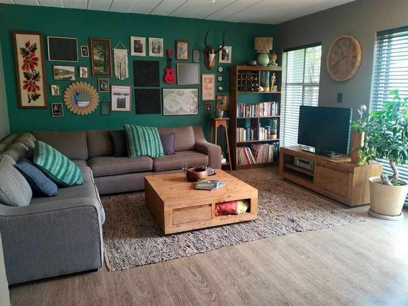 Charming and Practical Home for Comfortable Living - Photo 2