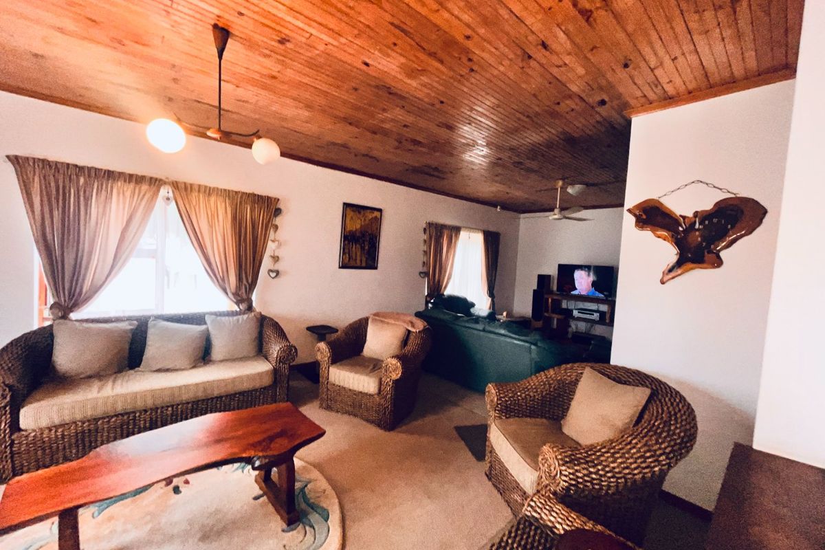 Neat 2-Bedroom Face-Brick Home in Noorsekloof, - Photo 5