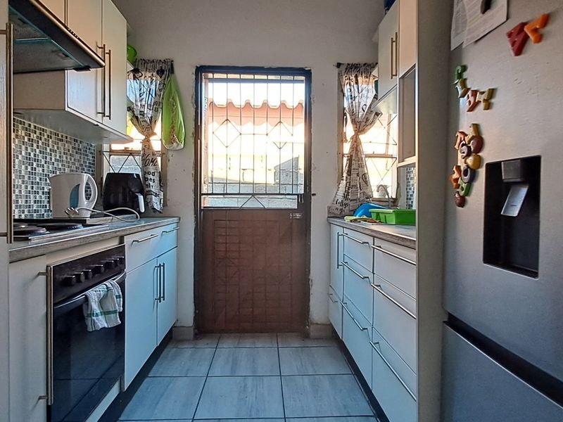 3 BEDROOM HOUSE FOR SALE IN BUFFALO FLATS EXT - Photo 6