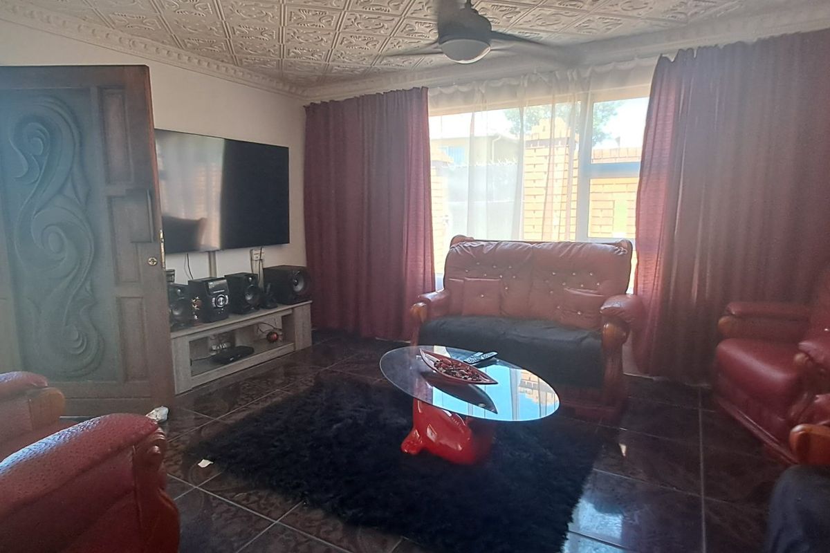 3 BEDROOM HOUSE FOR SALE IN HAVEN HILLS - Photo 5
