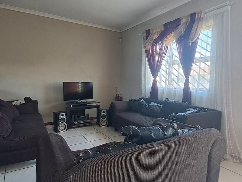 3 BEDROOM HOUSE FOR SALE IN HAVEN HILLS - Photo 5