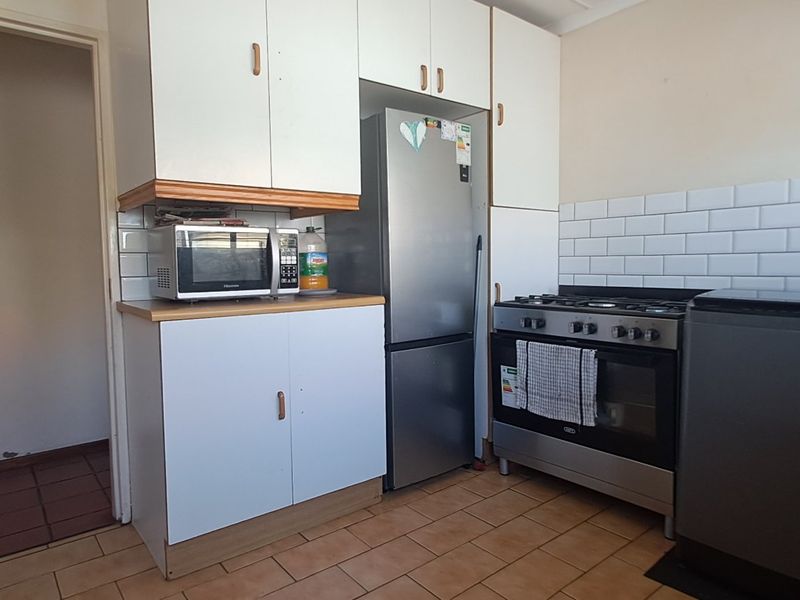 3 BEDROOM HOUSE FOR SALE IN GREENFIELDS - Photo 9