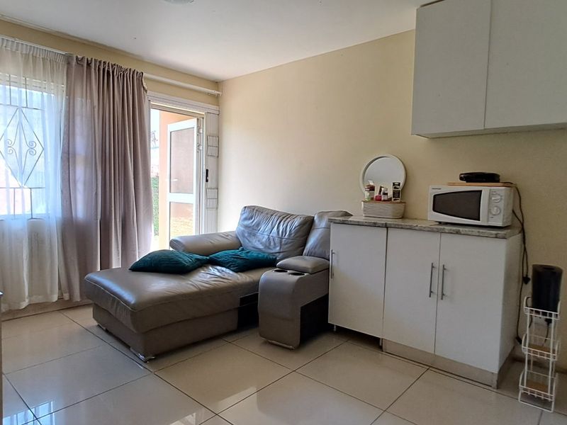 2 BEDROOM APARTMENT FOR SALE IN EGOLI - Photo 4