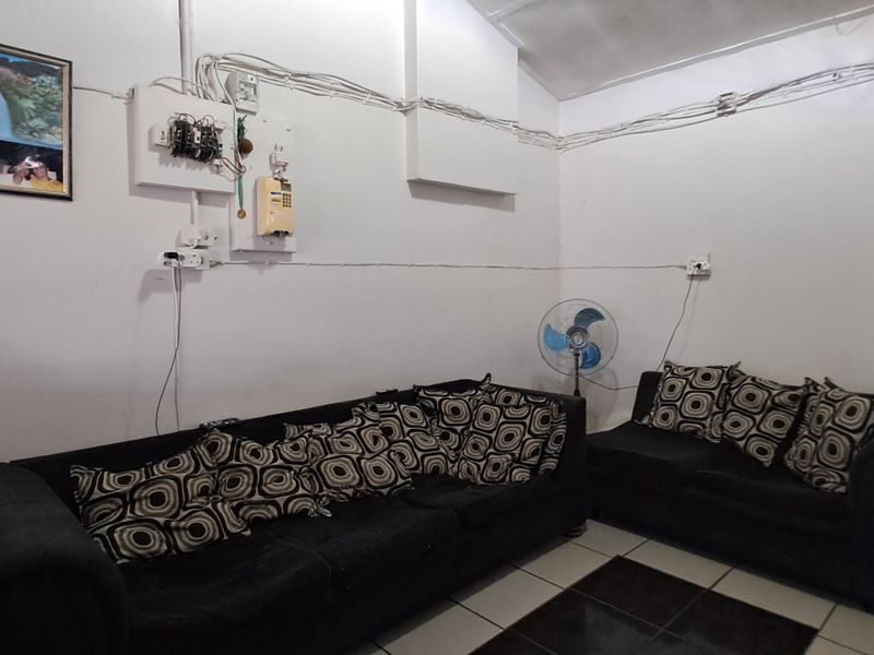 4 BEDROOM HOUSE FOR SALE IN PARKSIDE - Photo 8