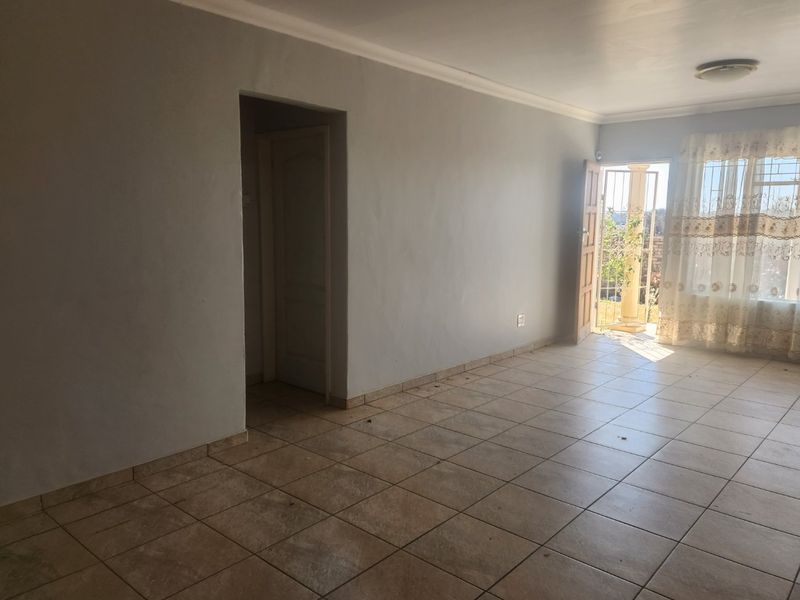 Amazing 2 bedroom townhouse in Meiringspark - Photo 5