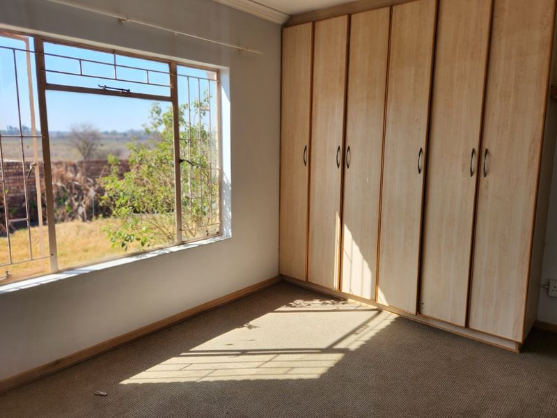 Amazing 2 bedroom townhouse in Meiringspark - Photo 9