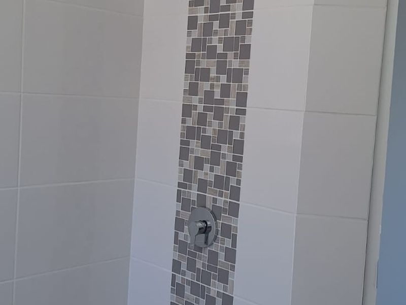 Newly renovated family home with views of the Knysna Heads and the Estuary - Photo 9