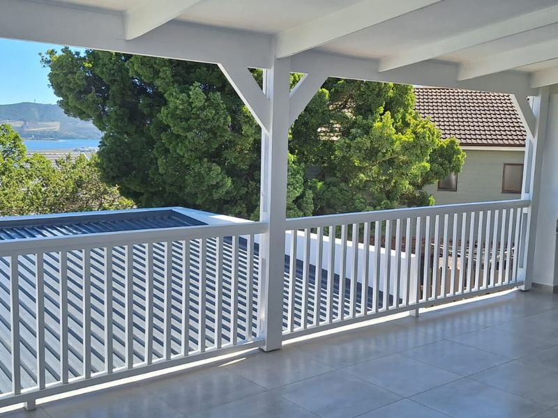 Newly renovated family home with views of the Knysna Heads and the Estuary - Photo 7