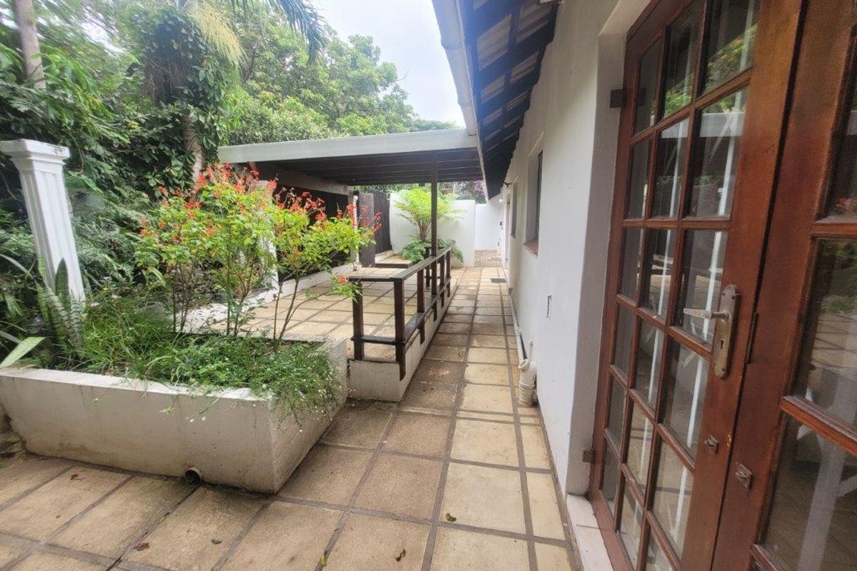 Peaceful 3 Bedroom Townhouse - Photo 4