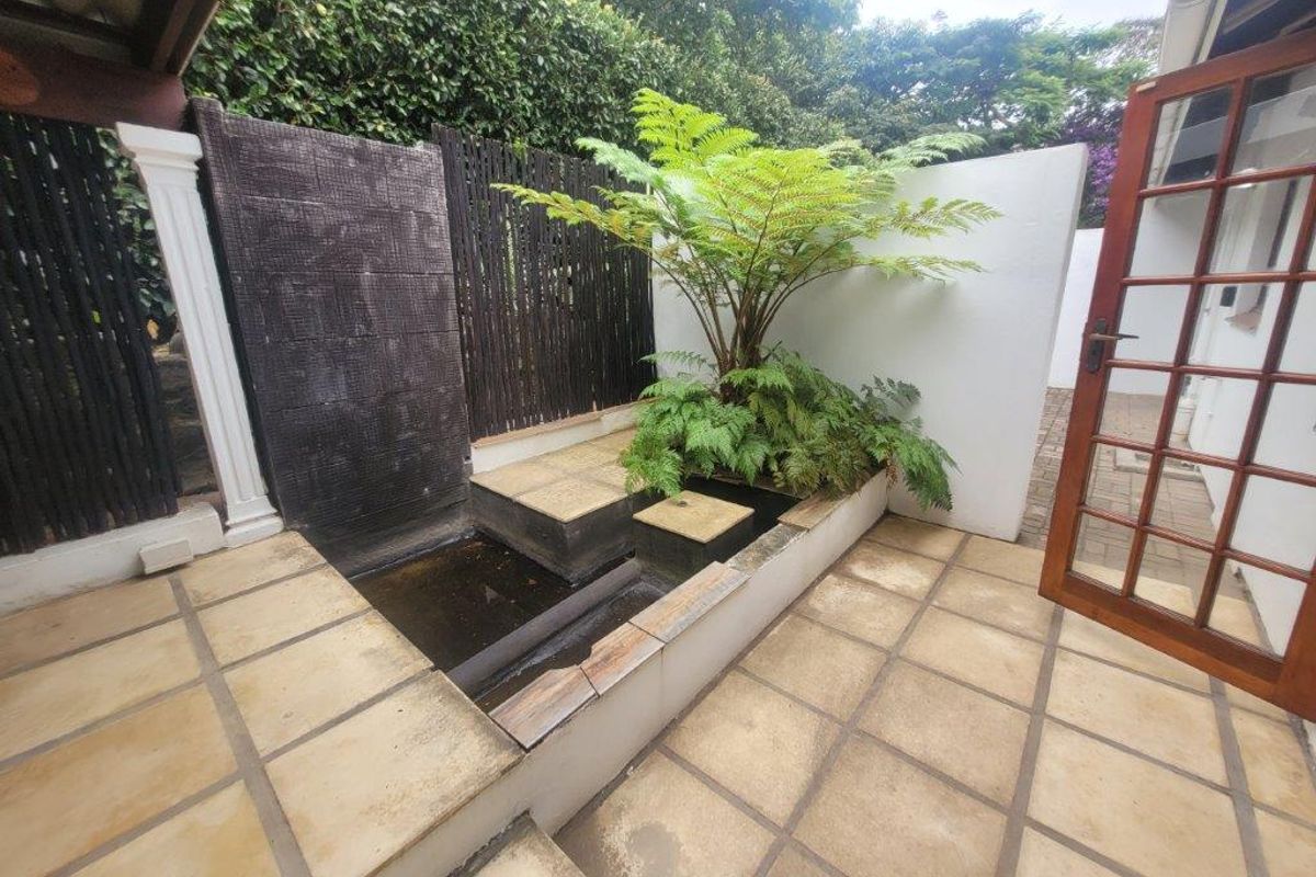 Peaceful 3 Bedroom Townhouse - Photo 2