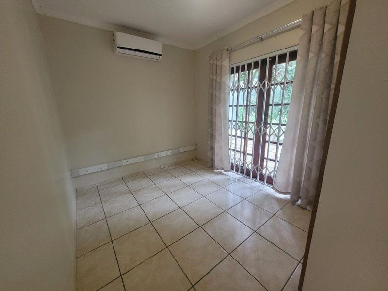 Peaceful 3 Bedroom Townhouse - Photo 5