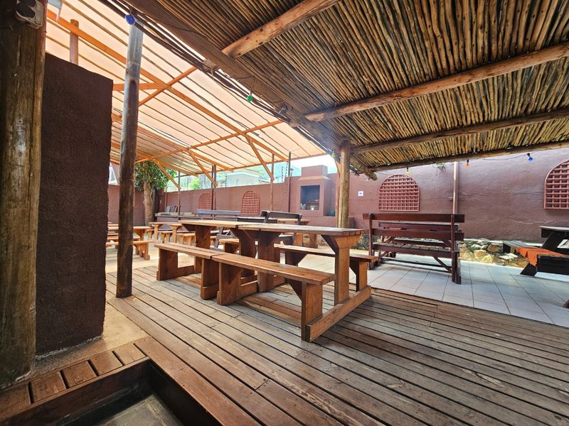 9 Bedroom Accomodation in Tourist Location  - Photo 5