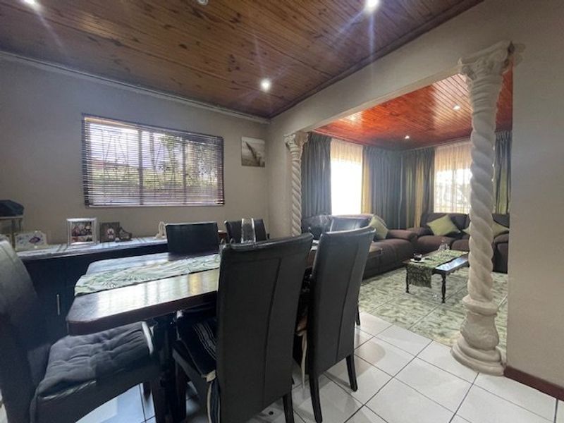 Well Maintained , Move-In Ready Four Bed Family Home For Sale- Muniredy Road, Northdale, Pmb - Photo 9