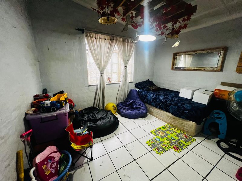 4 Bedroom House For Sale in Danville - Photo 4