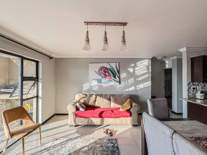 Modern Two-Bedroom Apartment at The Kennedy – Contemporary Living at Its Finest - Photo 4