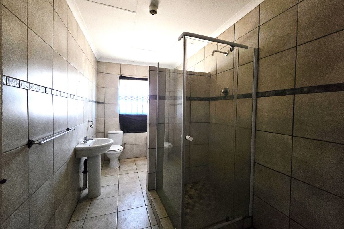 Sturdy Home in Morning Glory, Upington - Photo 5