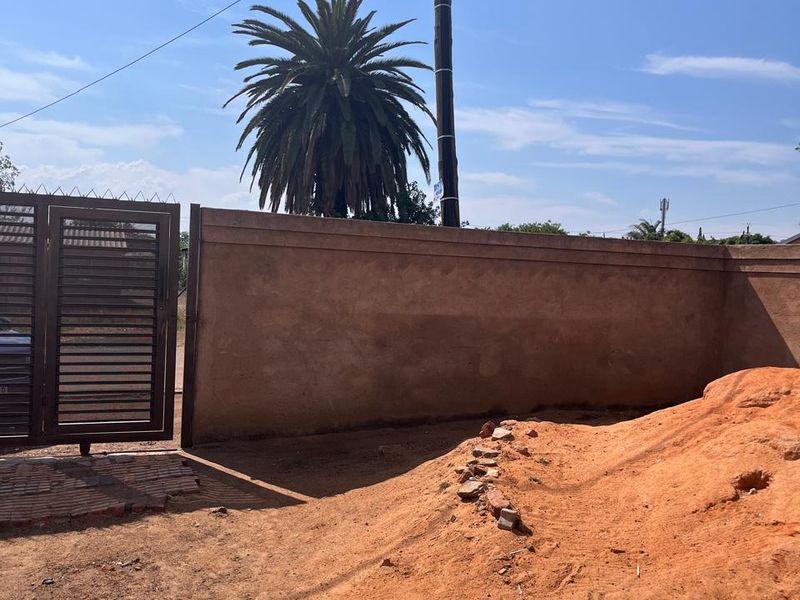 2 Bedroom For Sale in Ga-Rankuwa - Photo 3