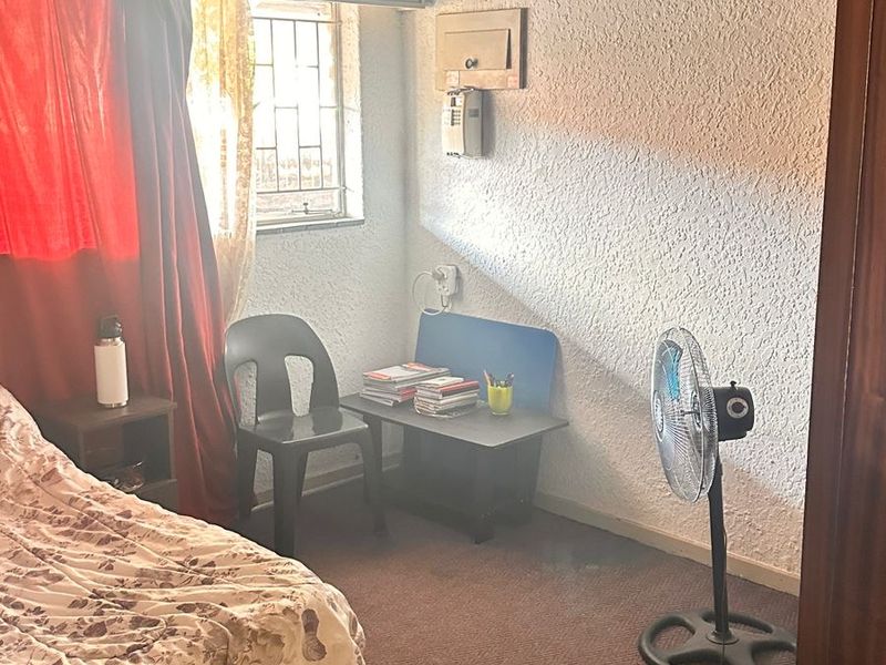 Neat 2-Bedroom Apartment with Garage – Middelburg Central - Photo 7