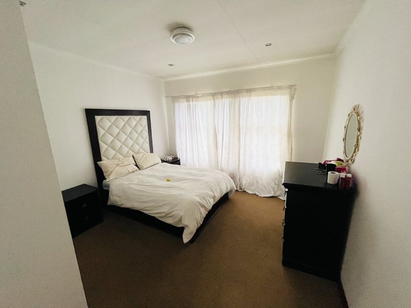 Two-bed apartment/flat for sale in Buccleuch,Sandton - Photo 7