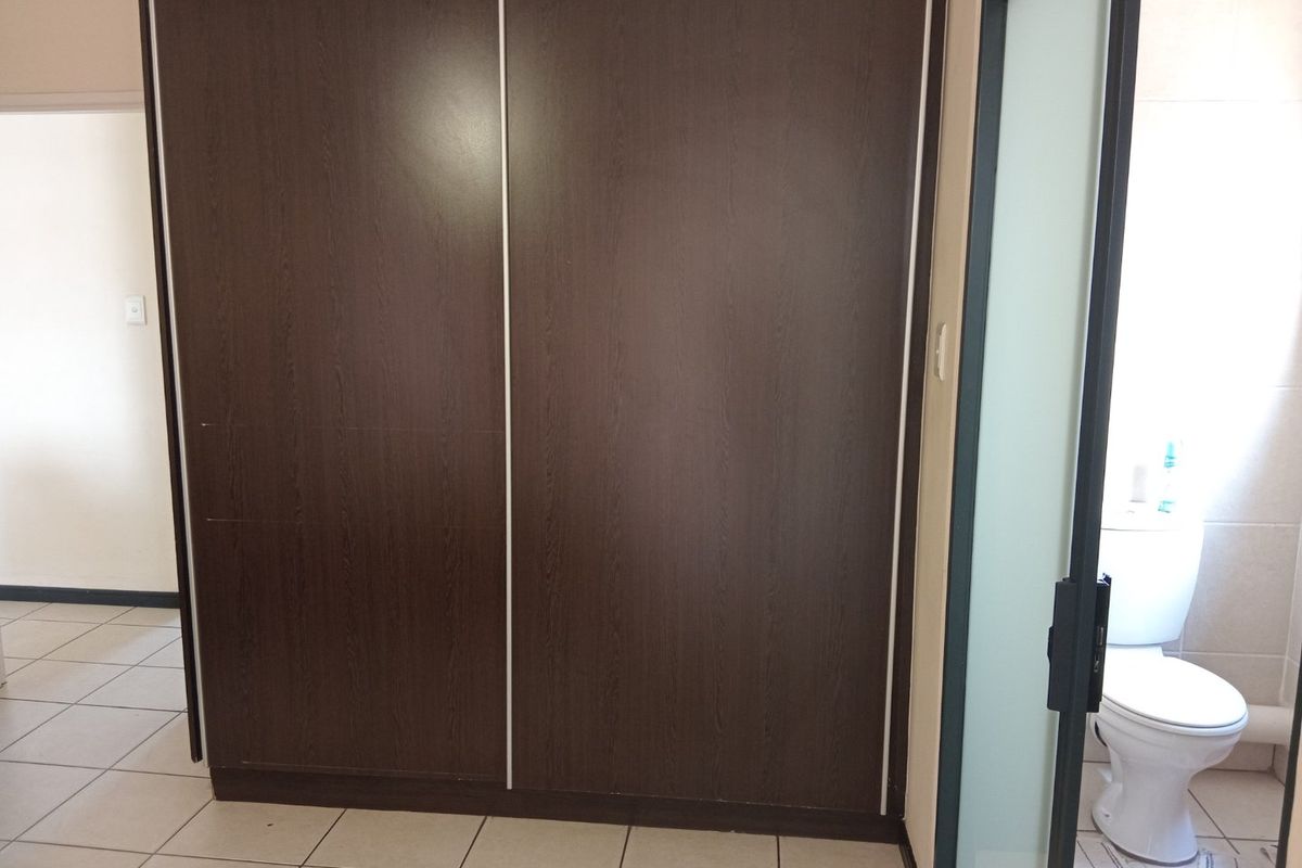 Modern 2 bedroom and 2 bathroom apartment. - Photo 5