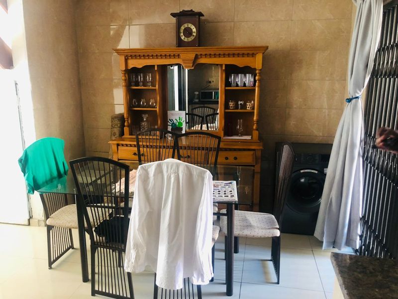 2 Bedrooms, 1.5 Bathrooms Duplex For Sale In Pinetown, Durban - Photo 2