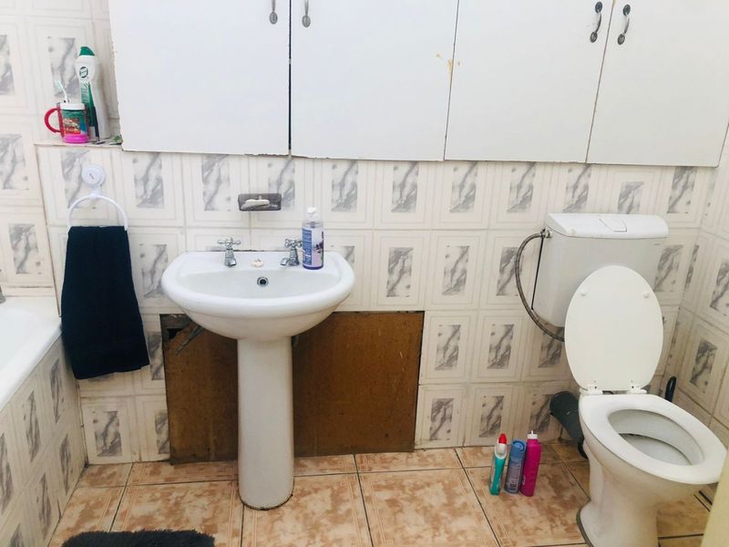 2 Bedrooms, 1.5 Bathrooms Duplex For Sale In Pinetown, Durban - Photo 7