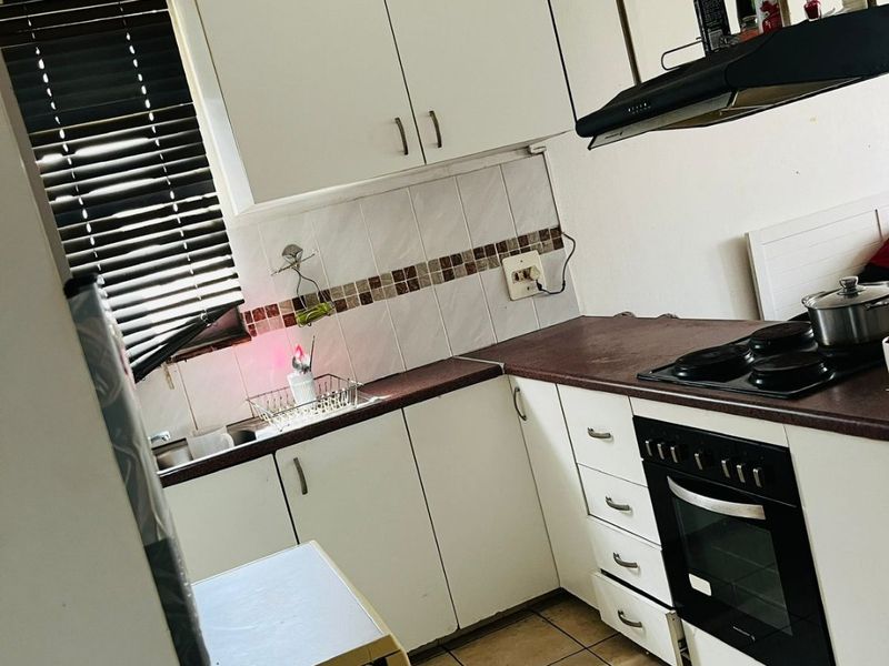 1 Bedroom, 1 Bathroom Apartment For Sale In Pinetown, Durban - Photo 2