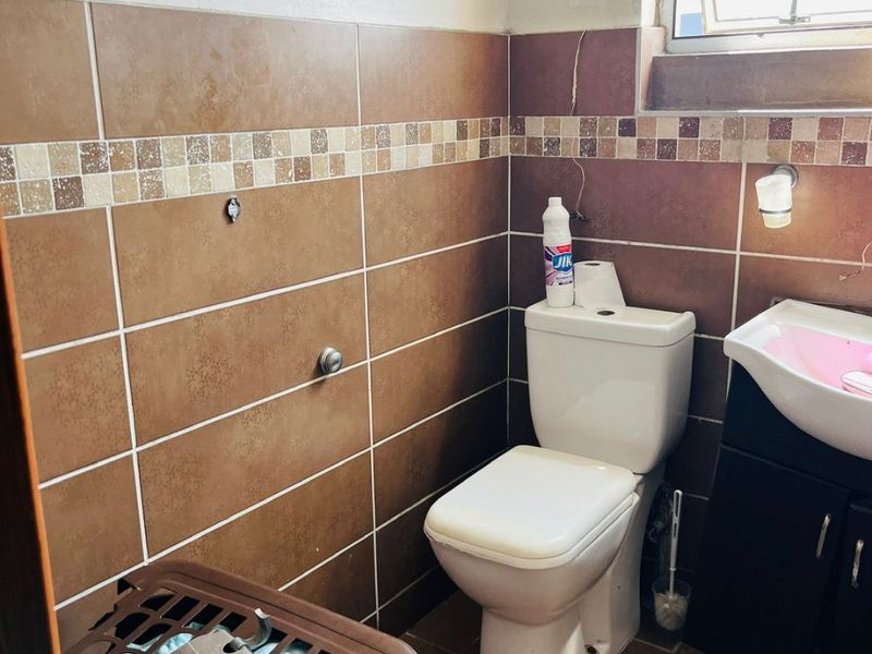 1 Bedroom, 1 Bathroom Apartment For Sale In Pinetown, Durban - Photo 8