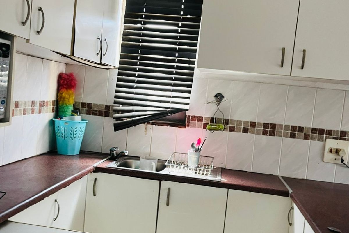 1 Bedroom, 1 Bathroom Apartment For Sale In Pinetown, Durban - Photo 3