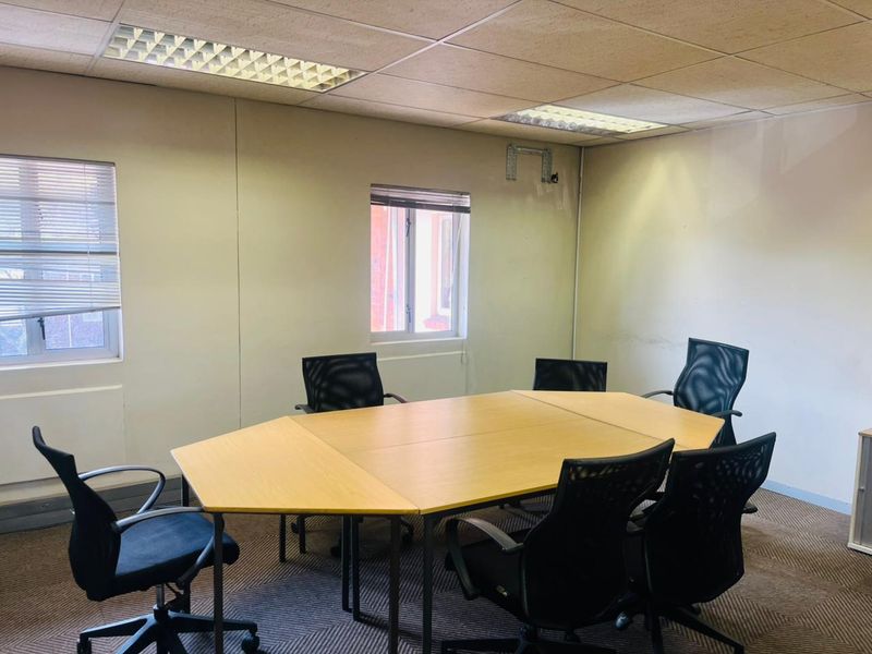 0 Bed Commercial in Randjespark for Rent - Photo 6