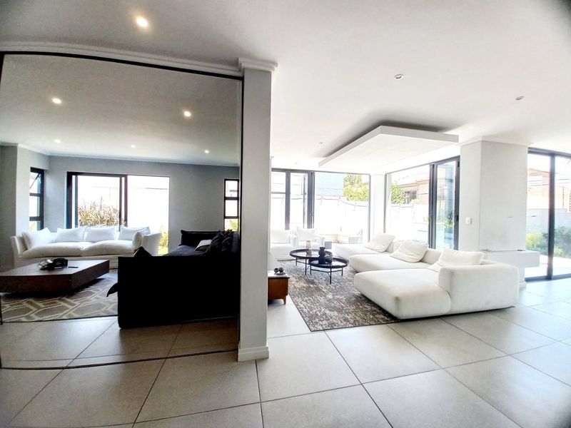 Luxury 4–5 Bedroom Townhouses | Morningside Manor - Photo 5