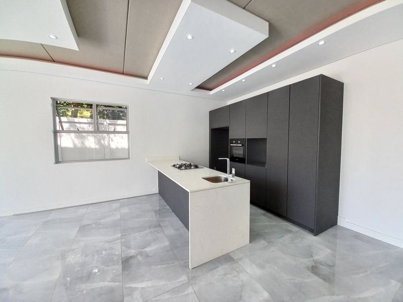 4 bedroom Modern + staff quarters - Photo 3