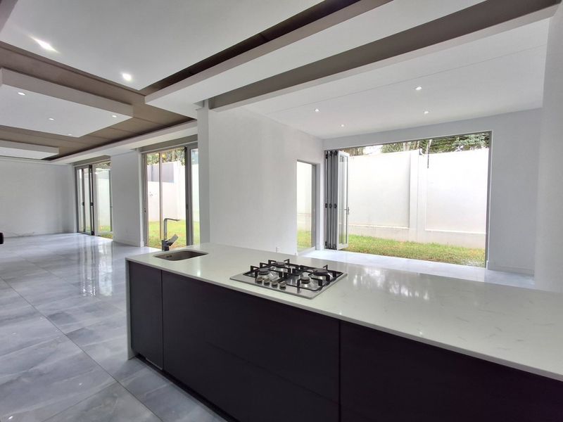 4 bedroom Modern + staff quarters - Photo 7