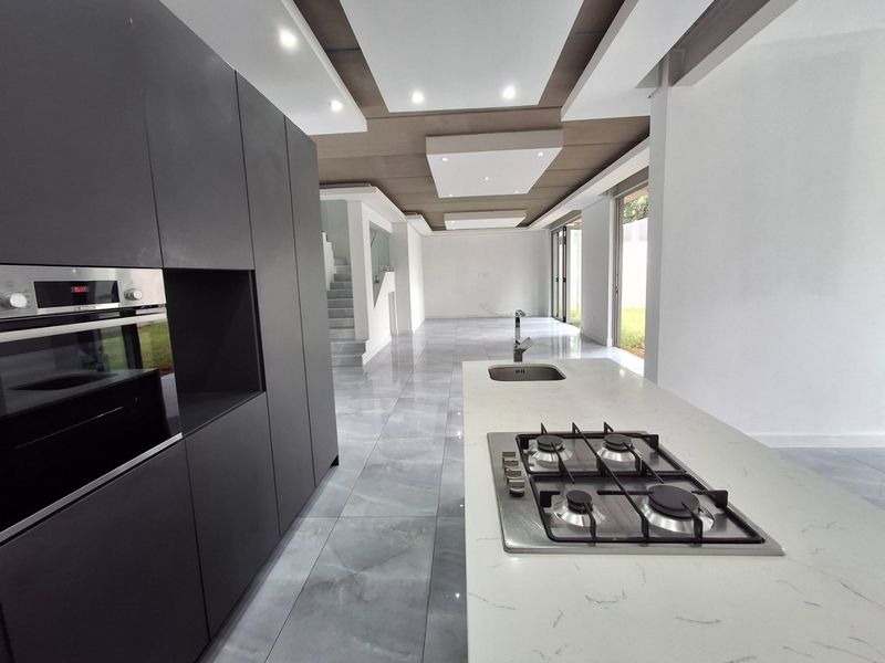 4 bedroom Modern + staff quarters - Photo 5