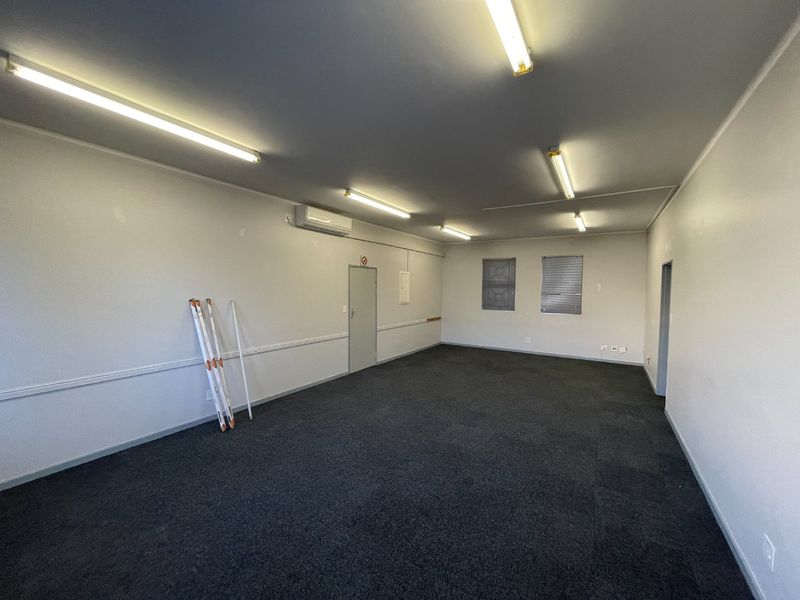 Office/Storage To Let in Montague Gardens - Photo 5