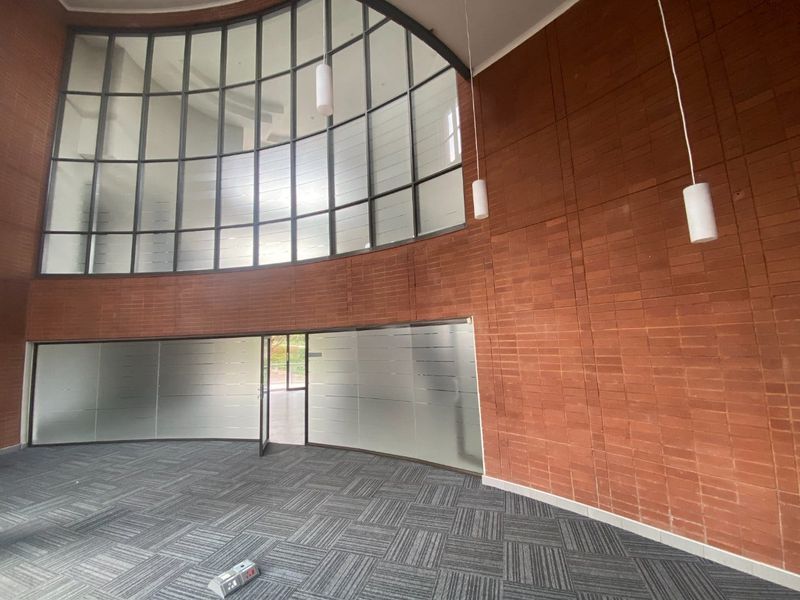 Prime office and Industrial Space Available for sale in Waterfall Office Park, Vorna Valley. - Photo 4