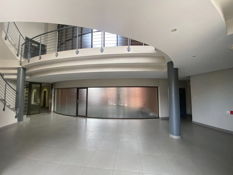 Prime office and Industrial Space Available for sale in Waterfall Office Park, Vorna Valley. - Photo 5