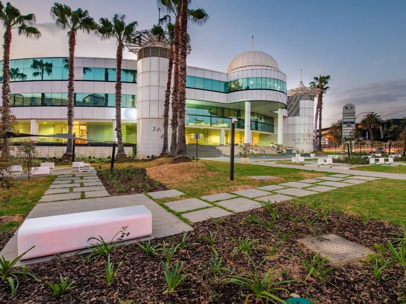 GROSVENOR CORNER: - Photo 2