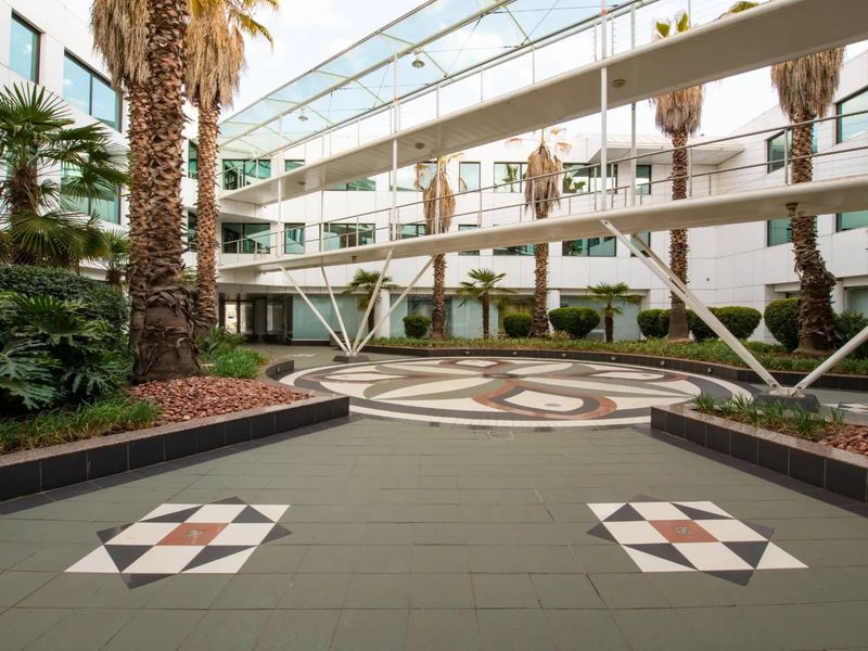 GROSVENOR CORNER: - Photo 3