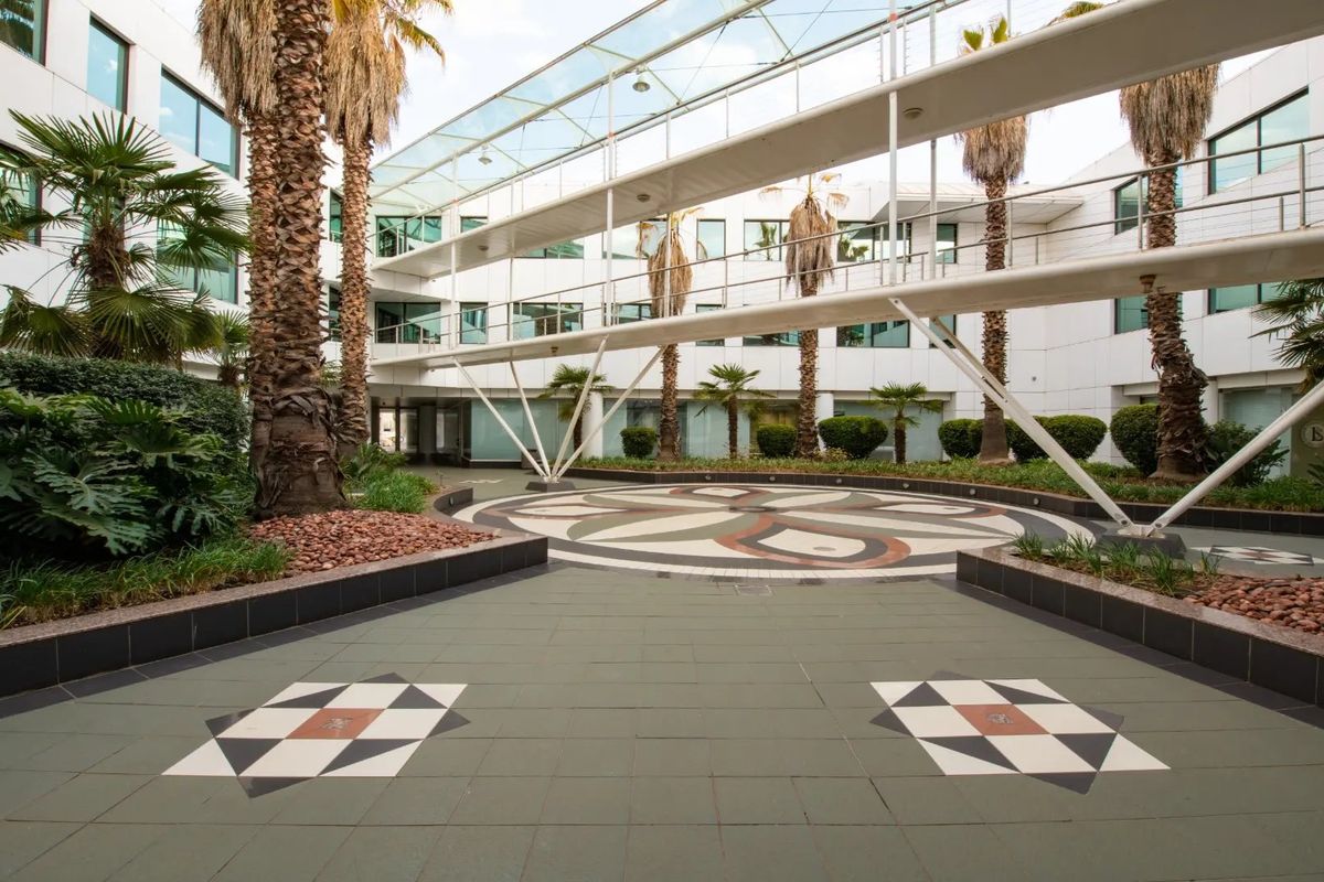 GROSVENOR CORNER: - Photo 2