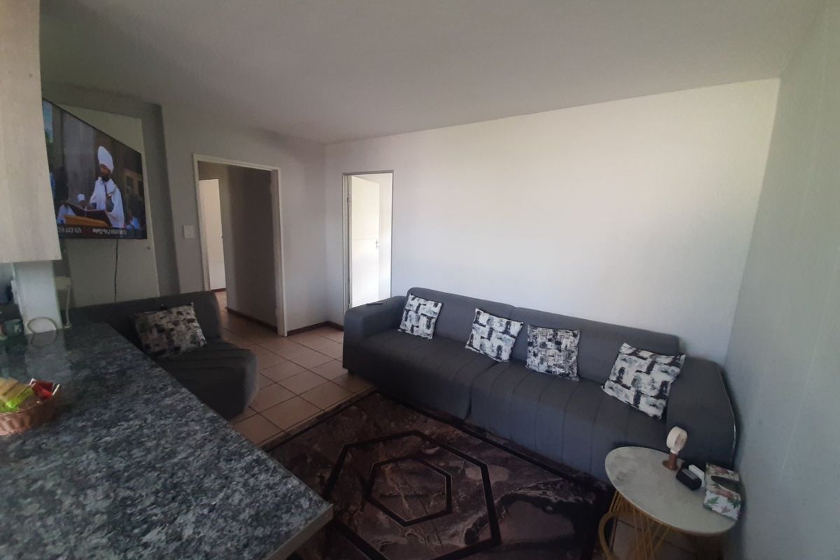 2 Bedroom For Sale in Hatfield - Photo 5