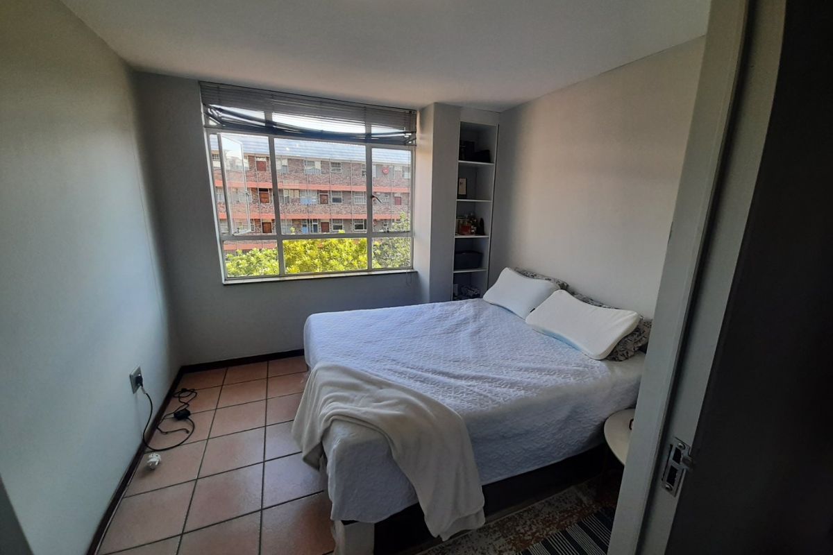 2 Bedroom For Sale in Hatfield - Photo 2