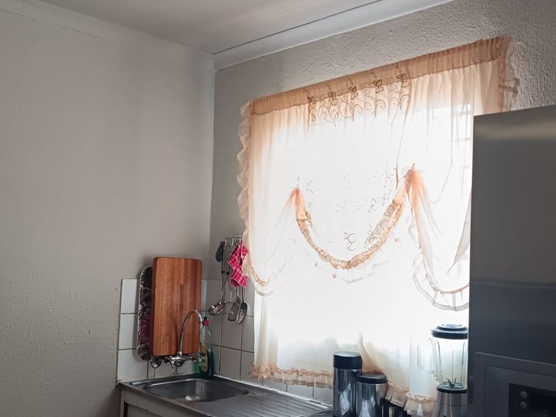 3-Bedroom House for Sale in Clayville Ext 34 – R980,000 - Photo 4