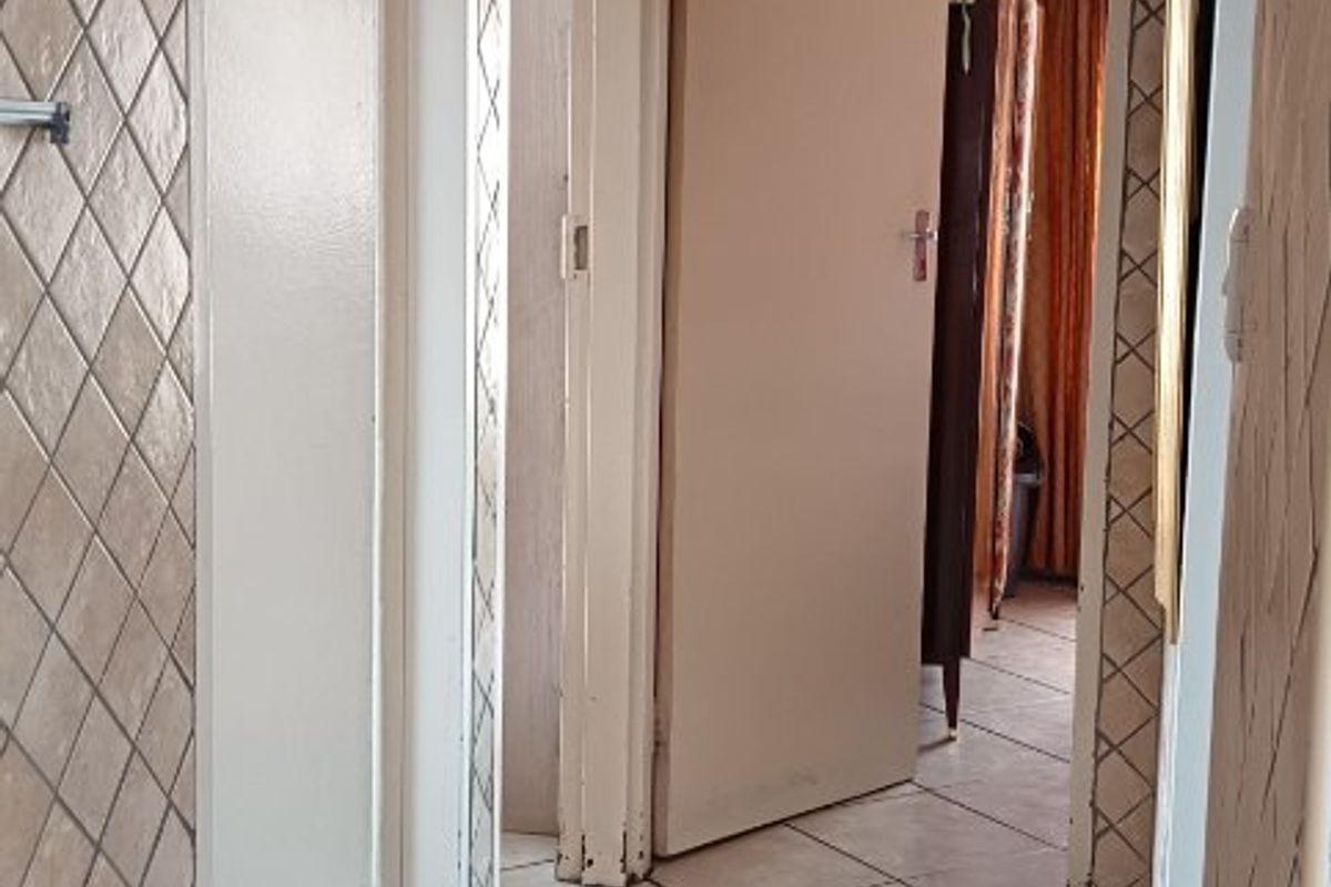 3-Bedroom House for Sale in Clayville Ext 34 – R980,000 - Photo 3