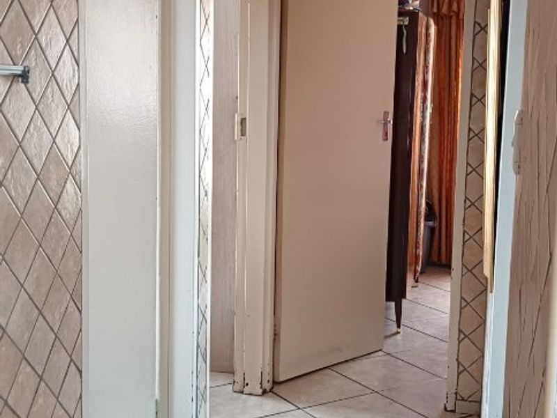 3-Bedroom House for Sale in Clayville Ext 34 – R980,000 - Photo 3