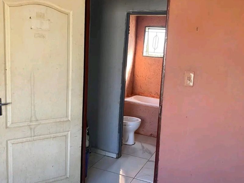 Welcoming 2 bedroom property for in Garankuwa Tsunami  - Photo 10