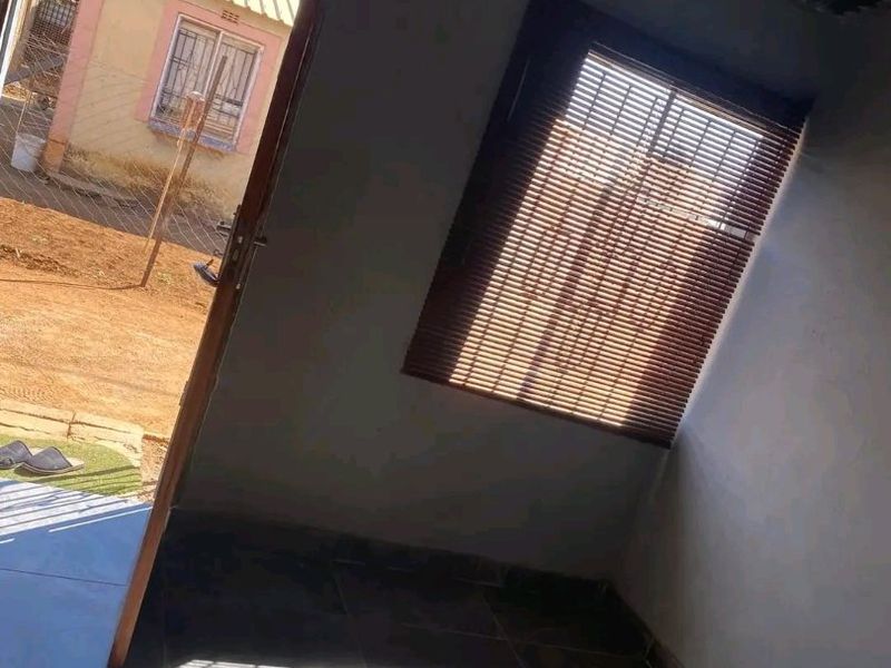 Welcoming 2 bedroom property for in Garankuwa Tsunami  - Photo 8