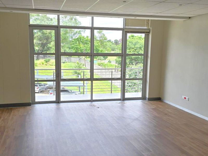 Elegant Willow Wood Office Park for Sale in Fourways, Sandton - Photo 3